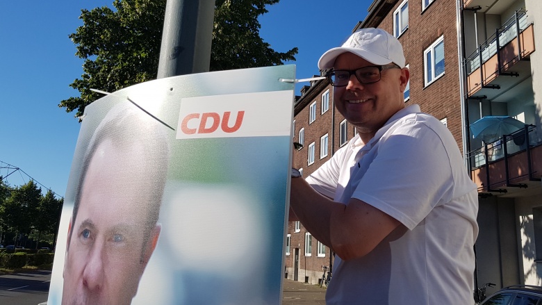 Plakatierung ist Handarbeit